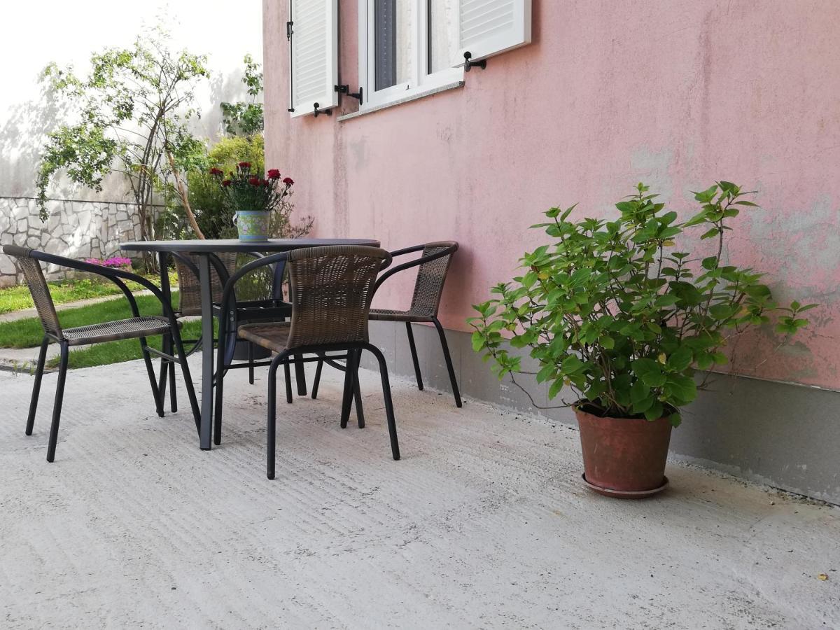 Apartment Sanja Premantura Bagian luar foto
